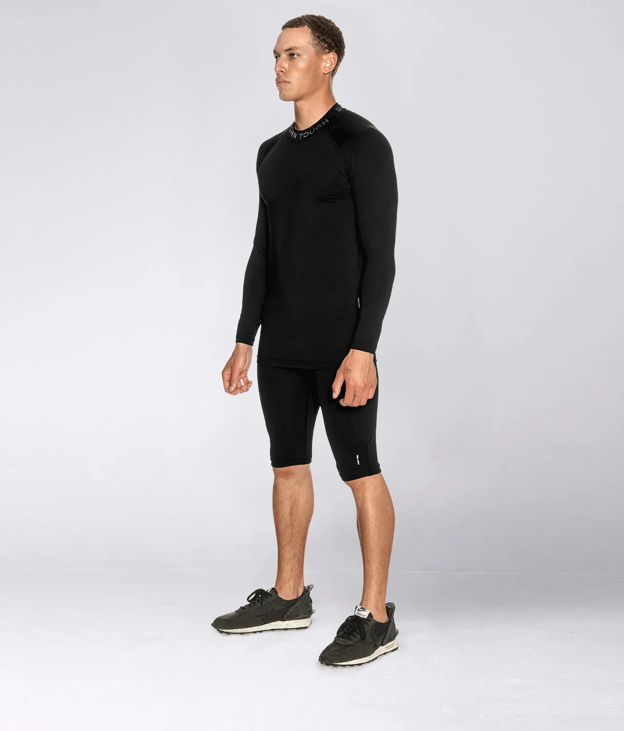 9600 . Compression Regular-Fit Shirt - Black